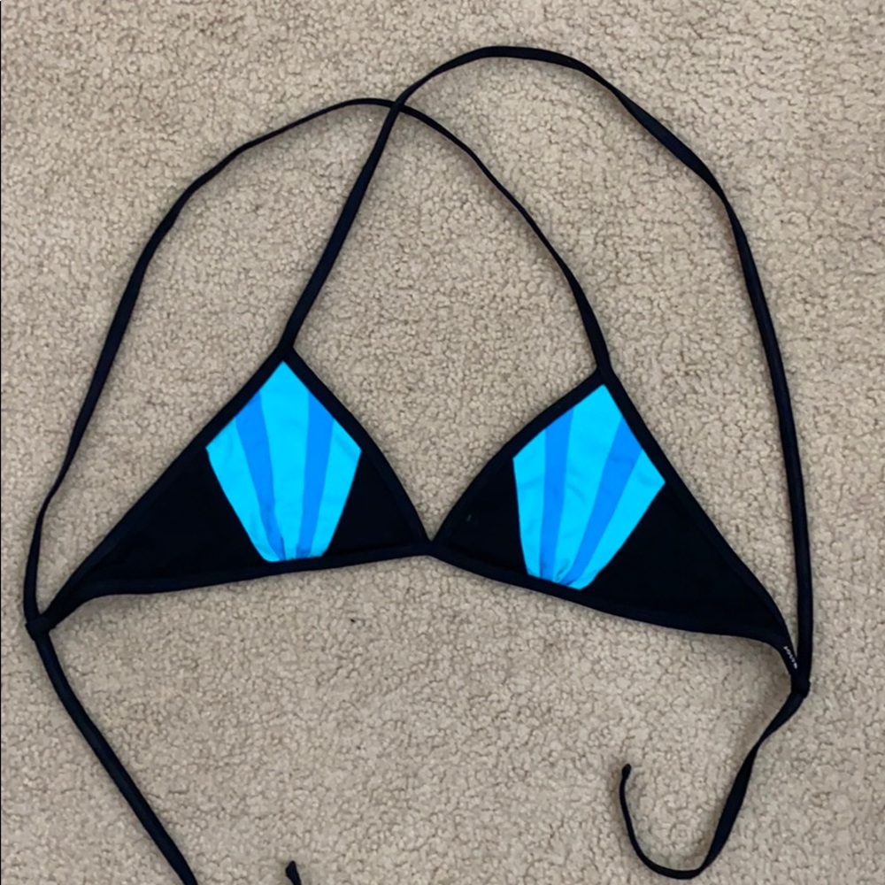 Jolyn clothing seashell triangle top